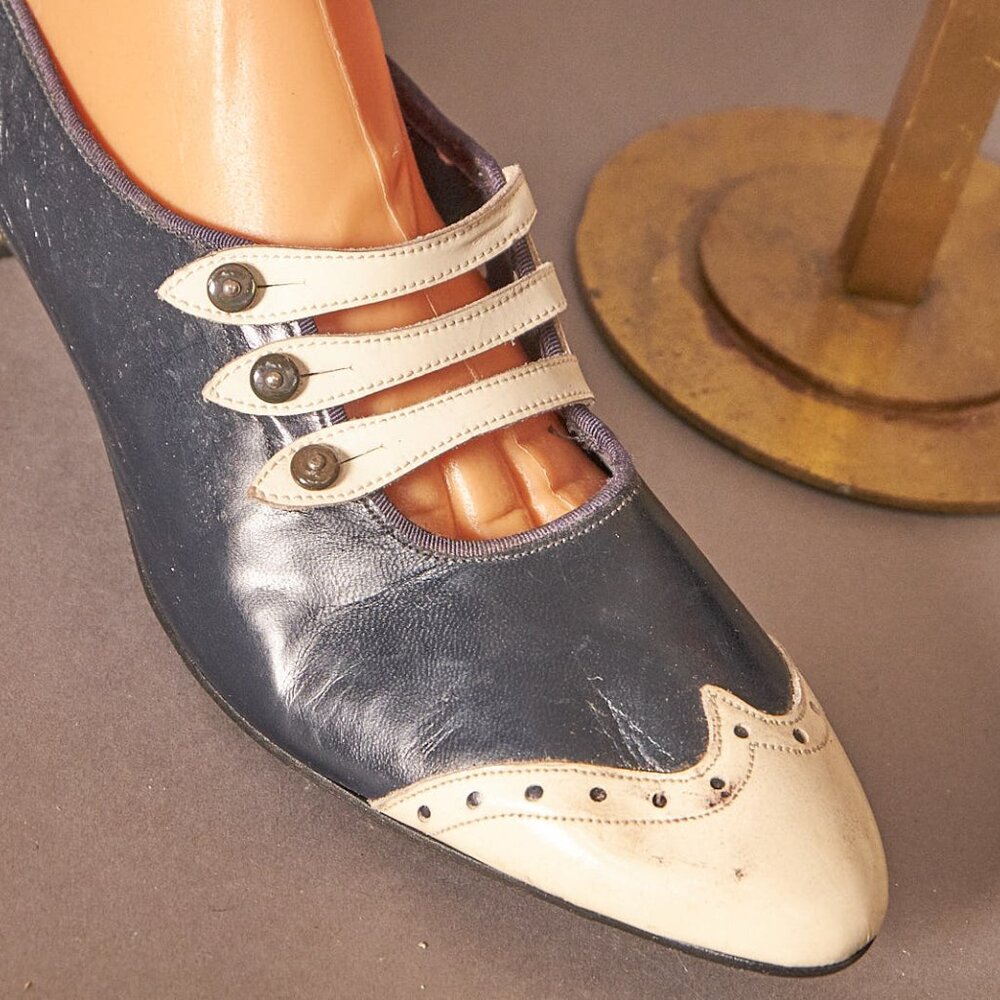 1960s Navy and White Oxford Wingtip Saddle Shoes Heels